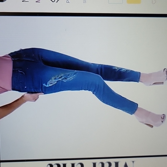 Martha Stewart jeans embroidered ankle blue jeans 5 pocket style size 8 EUC… - Picture 3 of 11